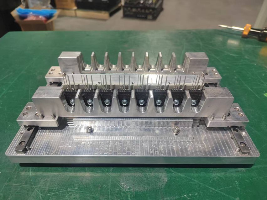 Thermal grease application on power components inside inverters